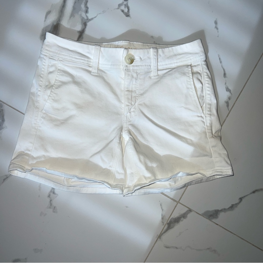 American Eagle white shorts